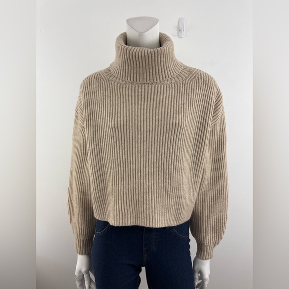 DRESS FORUM Ribbed Cream Turtleneck Sweater SIZE S - Picture 10 of 13